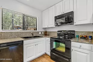 1886 N Edgewood St, Flagstaff, AZ 86004 - Photo 13