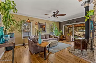 13881 E Wild Bill Rd, Parks, AZ 86018 - Photo 15