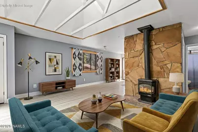 792 Comanche, Flagstaff, AZ 86005 - Photo 3