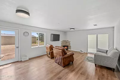 8405 Winchester Drive, Flagstaff, AZ 86004 - Photo 31