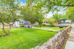 327 S 1st St, Williams, AZ 86046 - Photo 3