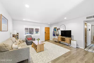 304 W Pine Avenue, Flagstaff, AZ 86001 - Photo 5
