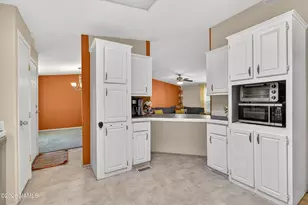 1667 W Shellie Dr, Flagstaff, AZ 86001 - Photo 11