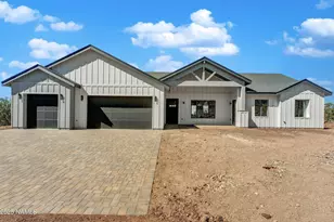 2009 Bella Vista Loop, Williams, AZ 86046 - Photo 1