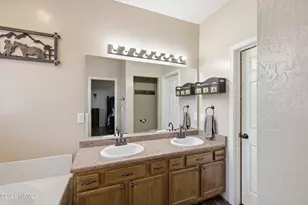 4670 Deer Springs Dr, Bellemont, AZ 86015 - Photo 19