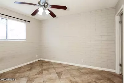 219 W Loma Linda Boulevard, Avondale, AZ 85323 - Photo 11