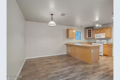 1788 W Camelot Drive, Flagstaff, AZ 86001 - Photo 5