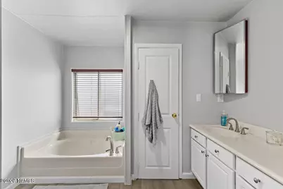 10817 W Sack Drive, Aguila, AZ 85320 - Photo 5