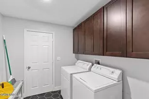10817 W Sack Dr, Aguila, AZ 85320 - Photo 19