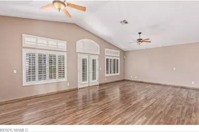 1302 E Captain Dreyfus Avenue, Phoenix, AZ 85022 - Photo 11