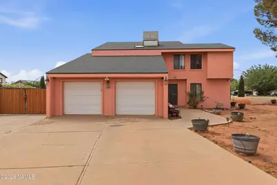 400 Carrol Drive, Winslow, AZ 86047 - Photo 1