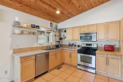 801 E Crestview Avenue, Flagstaff, AZ 86001 - Photo 21