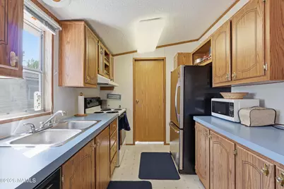 17115 Big Sky Drive, Munds Park, AZ 86017 - Photo 7