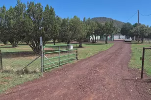 1112 E Tamarack St, Williams, AZ 86046 - Photo 11