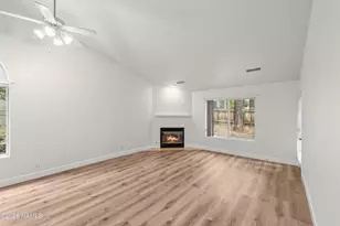 2136 S Linmar Ct, Flagstaff, AZ 86001 - Photo 9