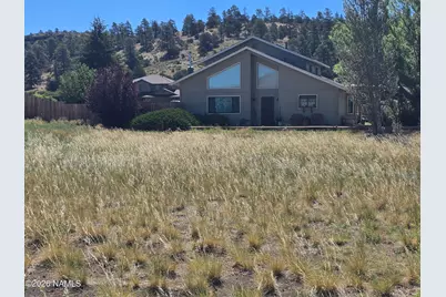 8025 Lawrence Drive, Flagstaff, AZ 86004 - Photo 3