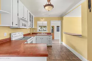 2 N Hillside St, Flagstaff, AZ 86001 - Photo 11