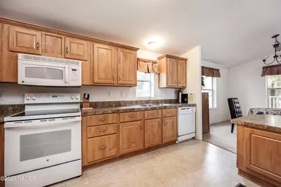 1100 E Coyote Road, Munds Park, AZ 86017 - Photo 17