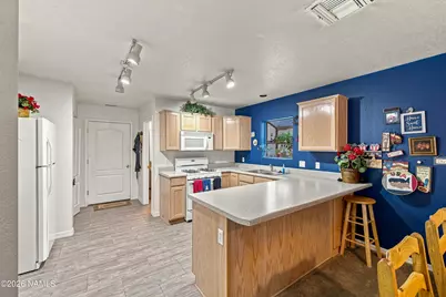 1797 W Camelot Drive, Flagstaff, AZ 86001 - Photo 11
