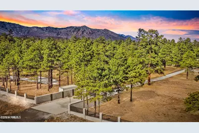 5055 Townsend-Winona Road #3, Flagstaff, AZ 86004 - Photo 1