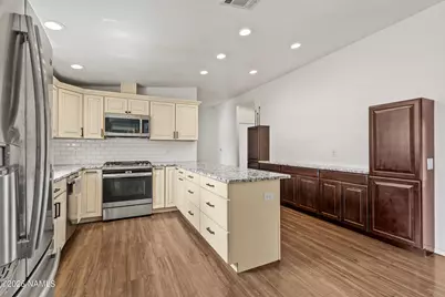 2388 W Rock Island Avenue, Flagstaff, AZ 86001 - Photo 7