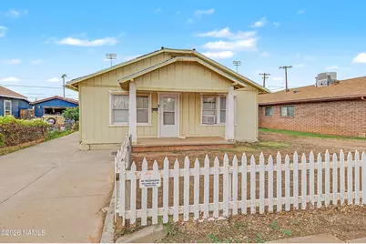 1004 N Apache Avenue, Winslow, AZ 86047 - Photo 1