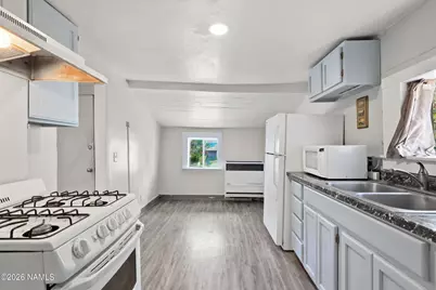 904 W Clay Avenue, Flagstaff, AZ 86001 - Photo 5