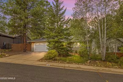 38 E Mohawk Drive, Flagstaff, AZ 86005 - Photo 1