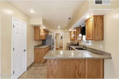 6814 E Eagle Crest Drive, Flagstaff, AZ 86004 - Photo 7