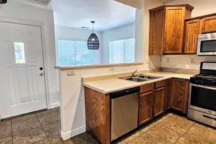 1471 E Payton Wy, Flagstaff, AZ 86001 - Photo 3