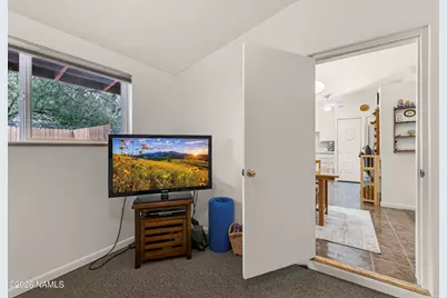 219 S Dunnam Street, Flagstaff, AZ 86001 - Photo 9