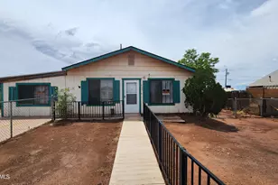 505 Adams St, Winslow, AZ 86047 - Photo 1