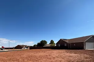 2080 Round House Dr, Winslow, AZ 86047 - Photo 1