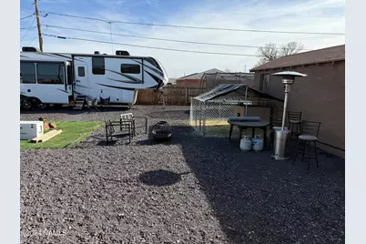 612 N Cottonwood Avenue, Winslow, AZ 86047 - Photo 1