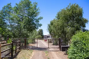 8841 E Rolling Thunder Dr, Flagstaff, AZ 86004 - Photo 1