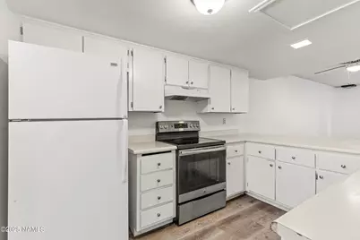 6401 N Saint Nicholas Circle #6, Flagstaff, AZ 86004 - Photo 1