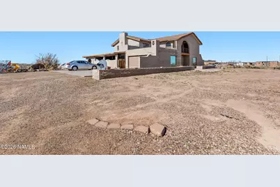 5731 Pleasant Lane, Winslow, AZ 86047 - Photo 1