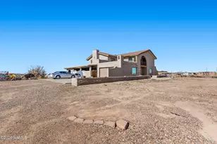 5731 Pleasant Ln, Winslow, AZ 86047 - Photo 1