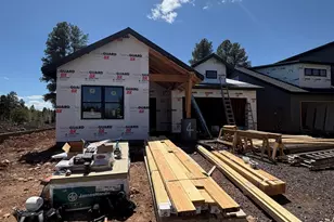 1921 E Magnolia Dr, Flagstaff, AZ 86005 - Photo 1
