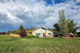 8025 Lawrence Dr, Flagstaff, AZ 86004 - Photo 1