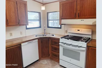 141 Rustic Road, Greentown, PA 18426 - Photo 7