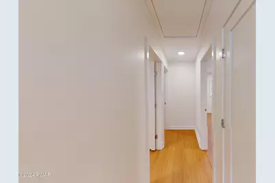 107 S Pond Circle, Dingmans Ferry, PA 18328 - Photo 53