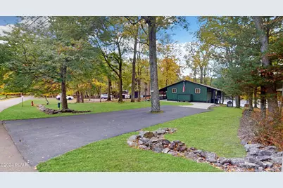 107 S Pond Circle, Dingmans Ferry, PA 18328 - Photo 5