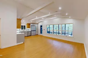 107 S Pond Cir, Dingmans Ferry, PA 18328 - Photo 11