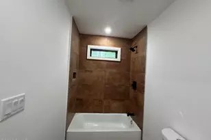 153 N Fairway Dr, Lake Ariel, PA 18436 - Photo 9