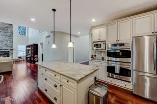 290 W Lakeview Rd, Lackawaxen, PA 18435 - Photo 27