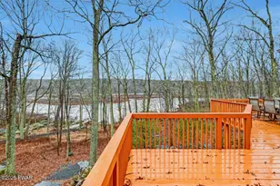 290 W Lakeview Rd, Lackawaxen, PA 18435 - Photo 85