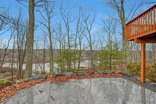 290 W Lakeview Rd, Lackawaxen, PA 18435 - Photo 83