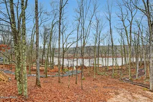 290 W Lakeview Rd, Lackawaxen, PA 18435 - Photo 95