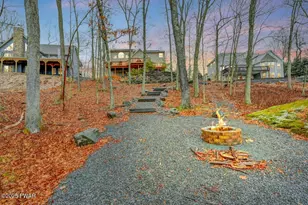 290 W Lakeview Rd, Lackawaxen, PA 18435 - Photo 3